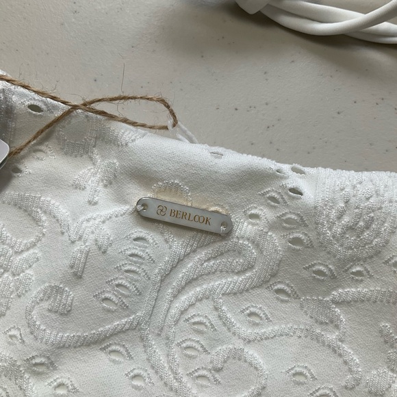 Berlook Bikini Set Medium White Textured Twist Bralette Top Tie Bikini Bottom - Picture 8 of 11